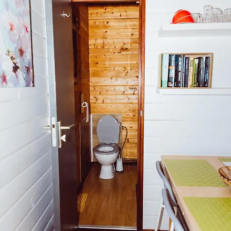 אתר קמפינג Retro Mobilehome Buurgplaaz Wintger